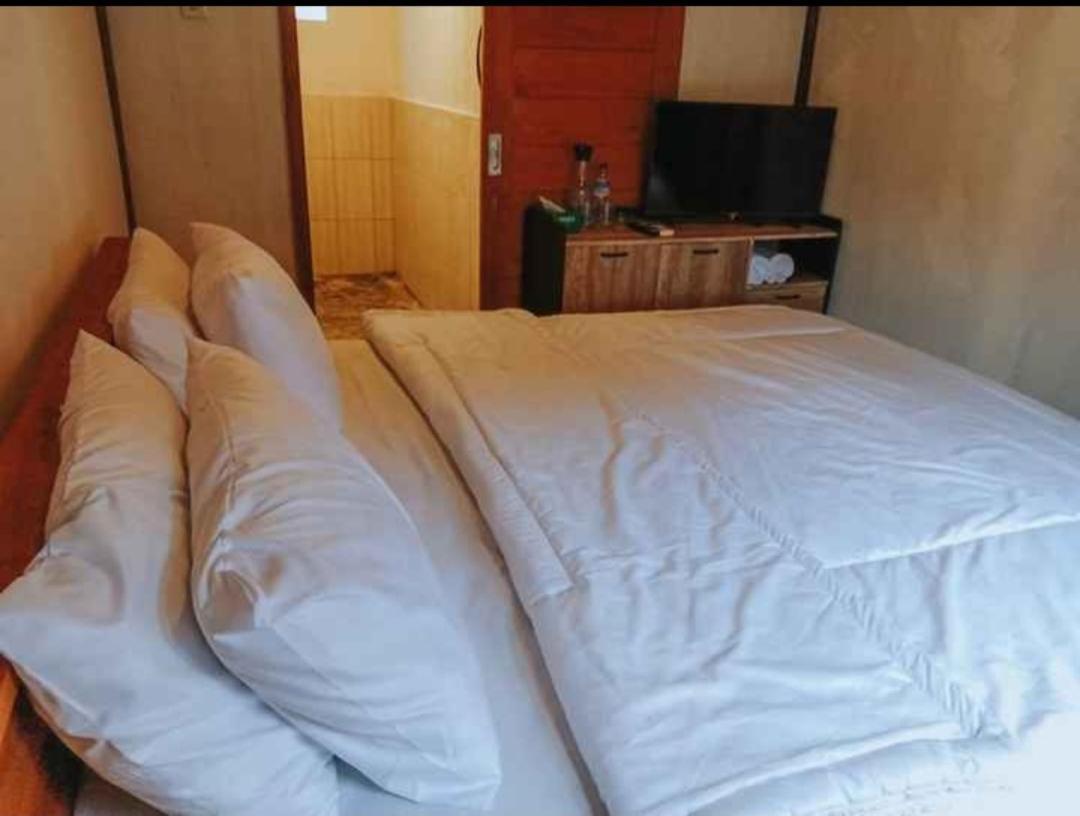 Mayeka Transit Hostel Bandara Internasional Lombok Praya Luaran gambar