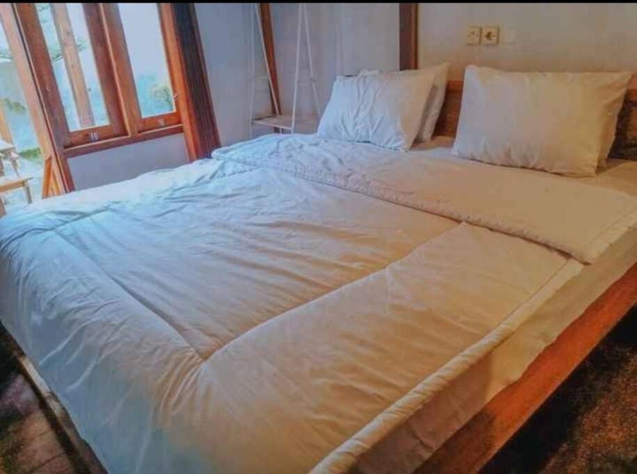 Mayeka Transit Hostel Bandara Internasional Lombok Praya Luaran gambar