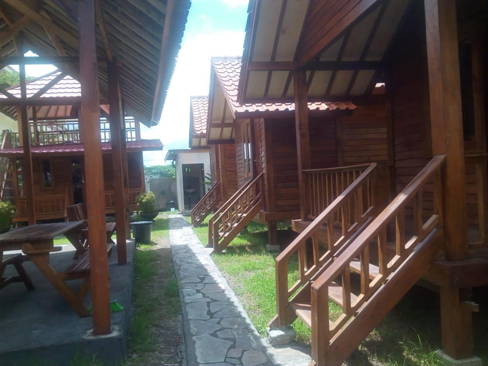 Mayeka Transit Hostel Bandara Internasional Lombok Praya Luaran gambar