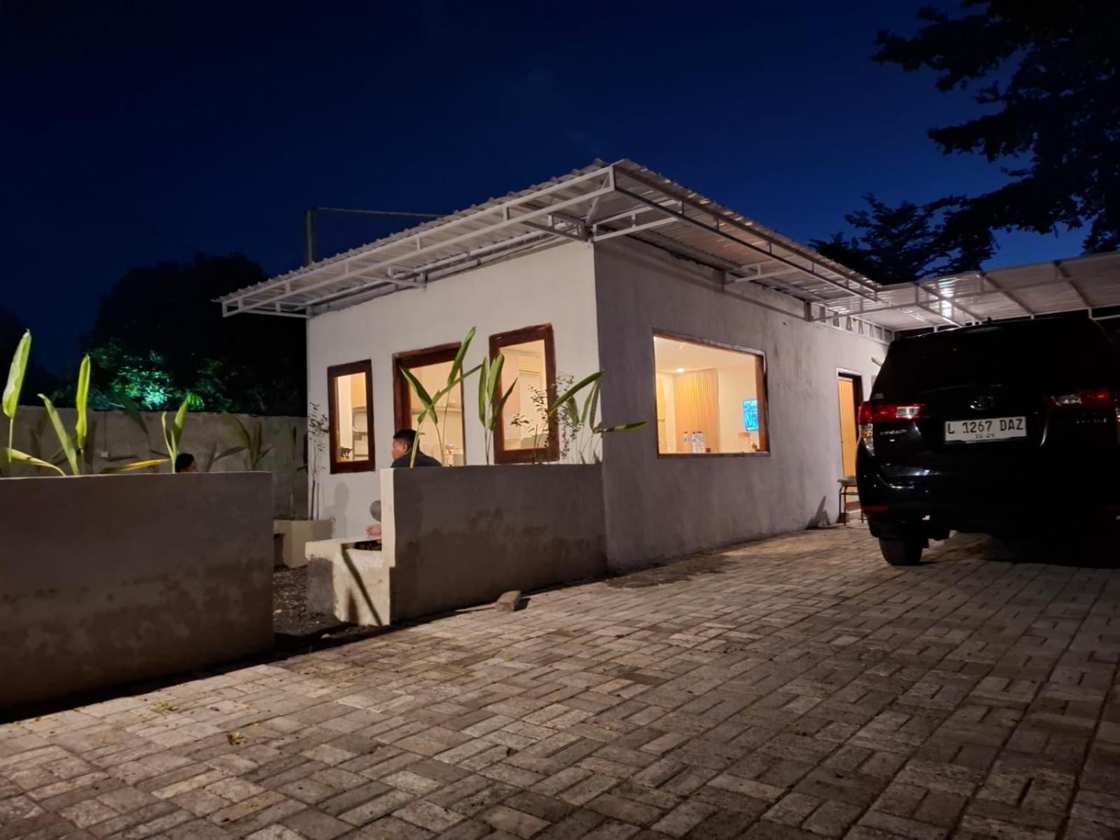 Mayeka Transit Hostel Bandara Internasional Lombok Praya Luaran gambar